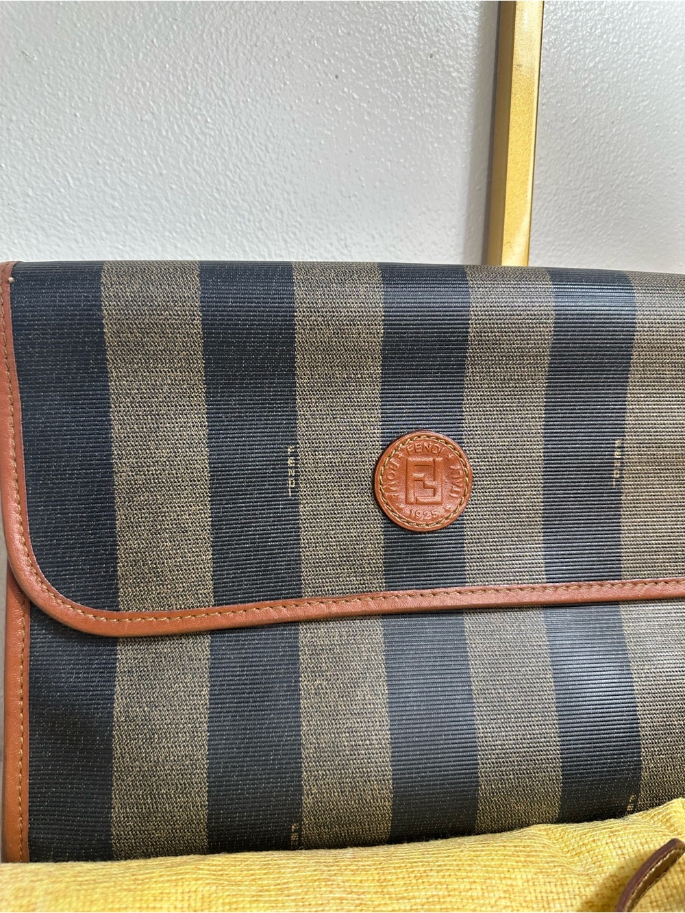 Vintage FENDI crossbody bag - Picture 2 of 15